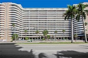 5555 Collins Ave # 14U, Miami Beach FL 33140