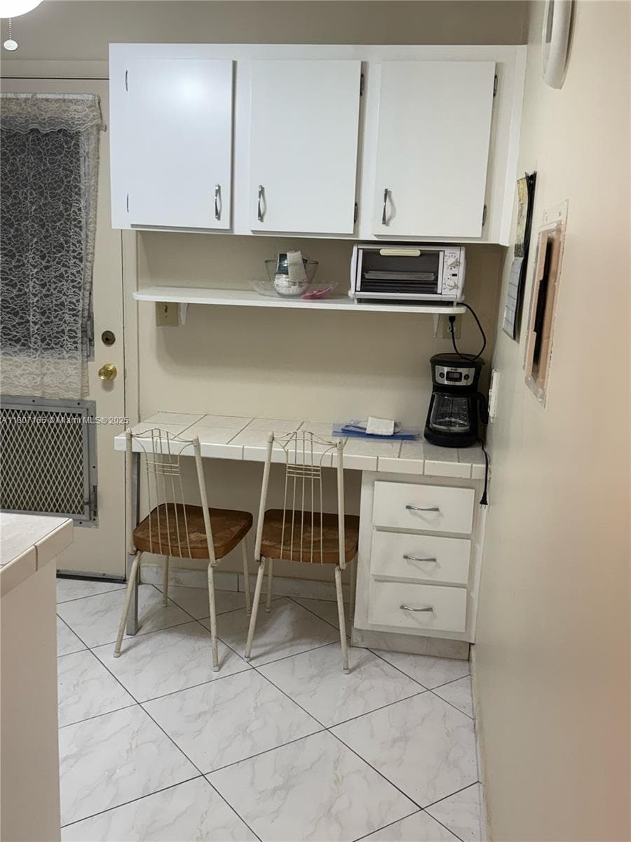 1395 NE 167th St # 203, Miami FL 33162