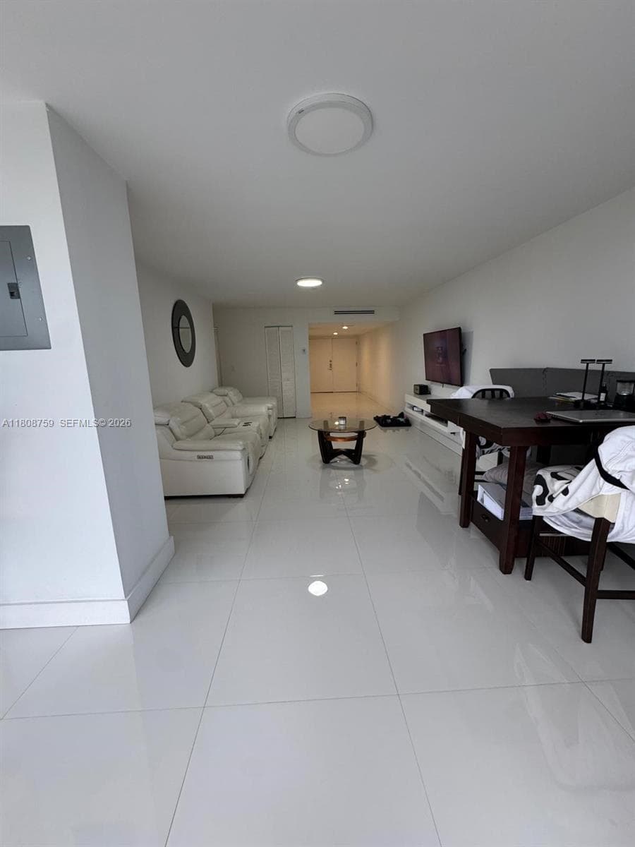 6423 Collins Ave # 1001, Miami Beach FL 33141