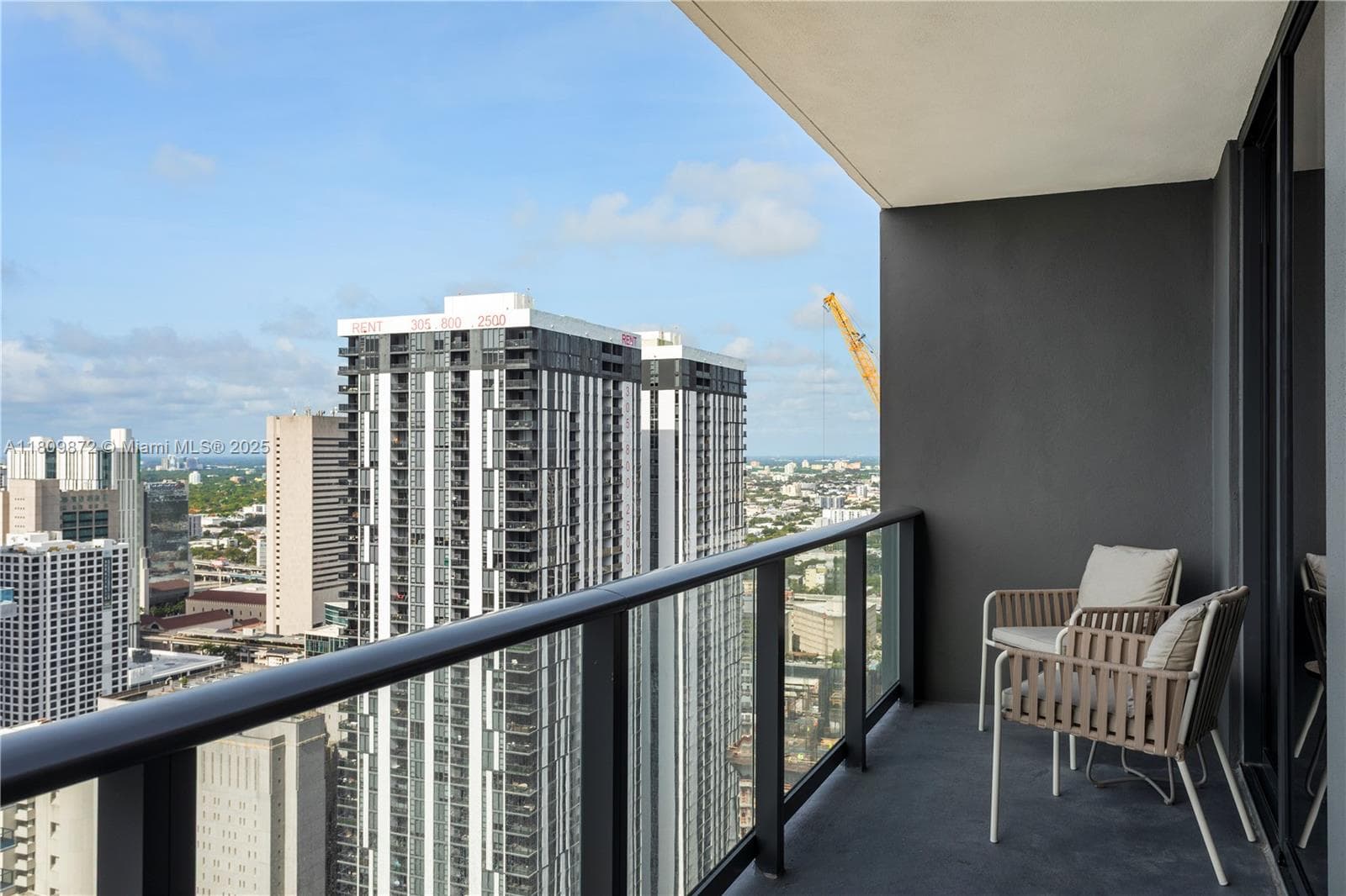 601 NE 1st St # 3907, Miami FL 33132