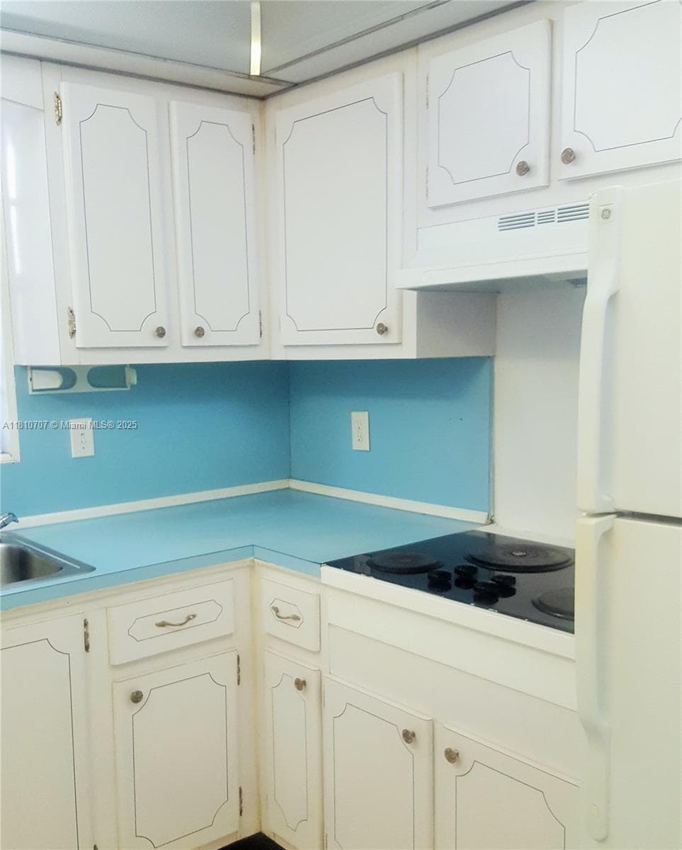 19080 NE 3rd Ct # 318, Miami FL 33179