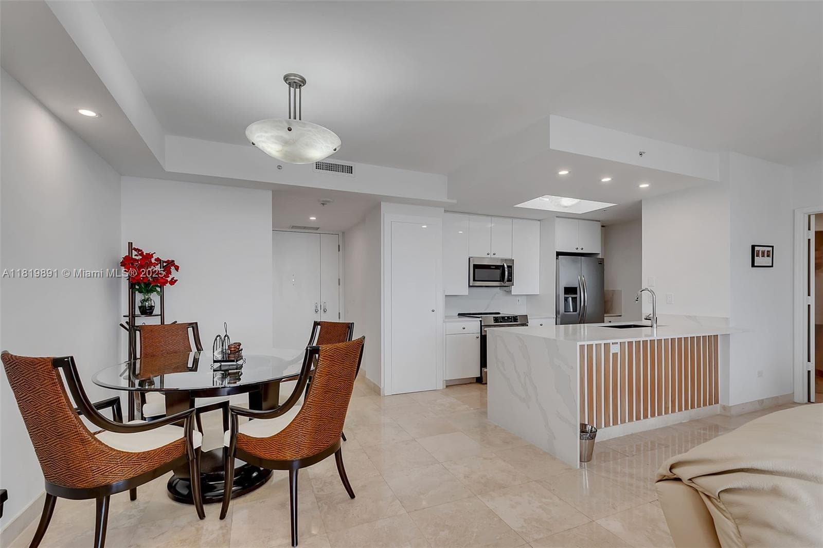 848 Brickell Key Dr # 1803, Miami FL 33131