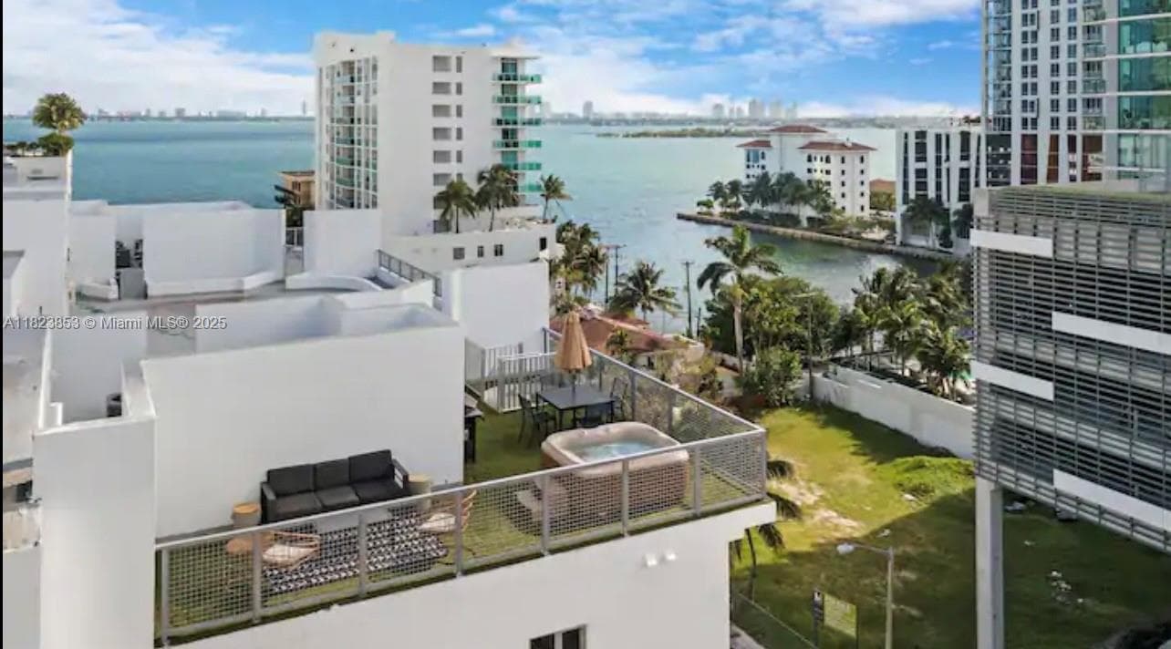 481 NE 29th St # 706, Miami FL 33137