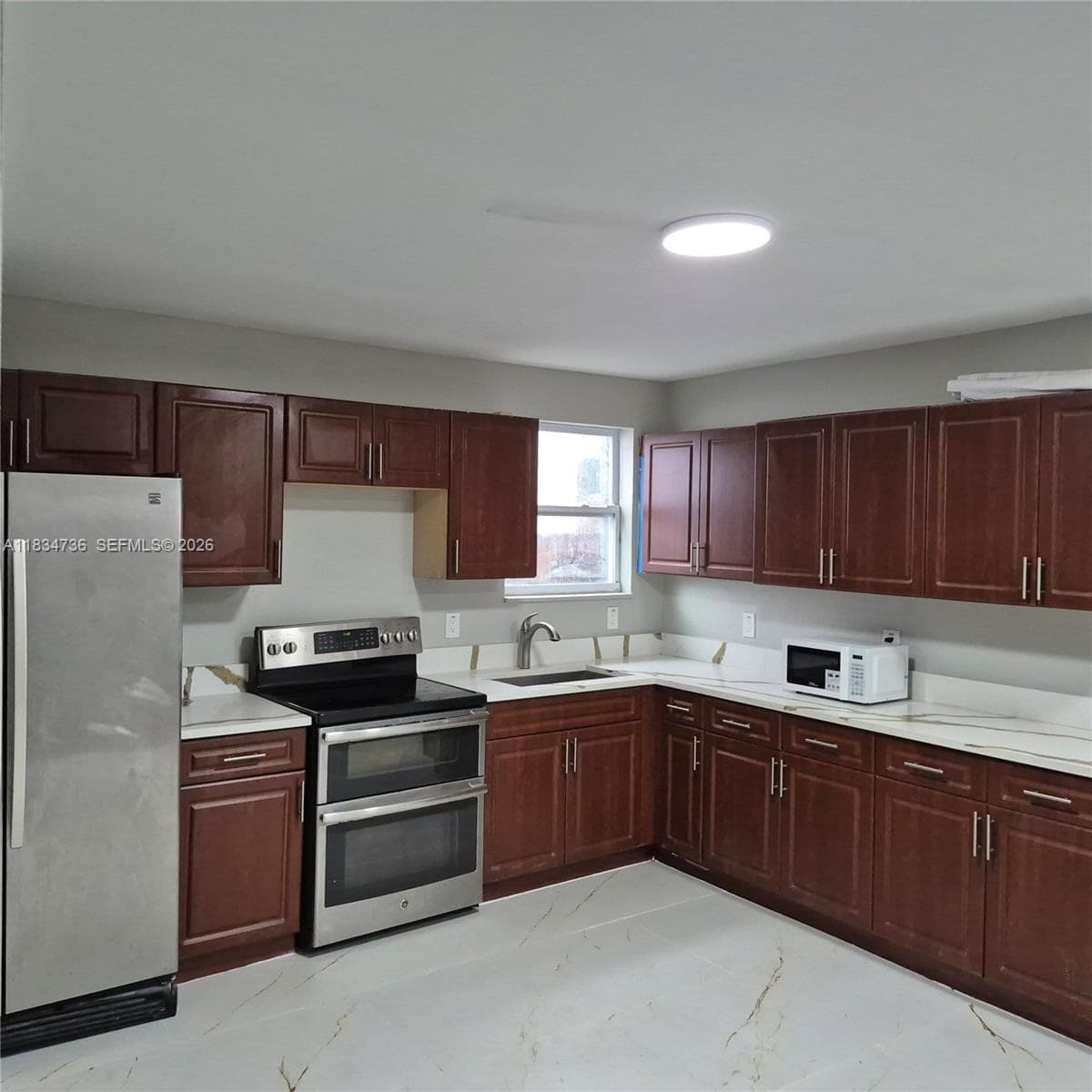 1770 NW 44th St, Miami FL 33142