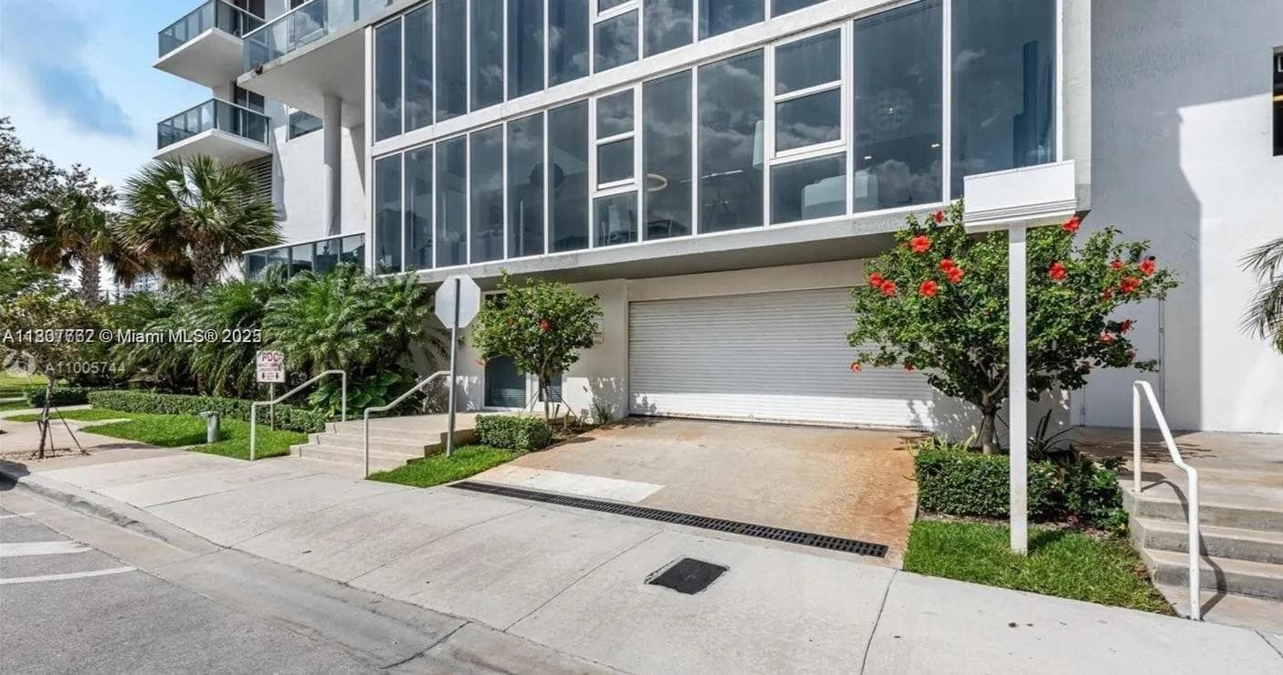 600 NE 27th St # 105, Miami FL 33137