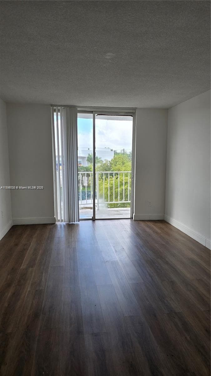 498 NW 165th St Rd # 407, Miami FL 33169
