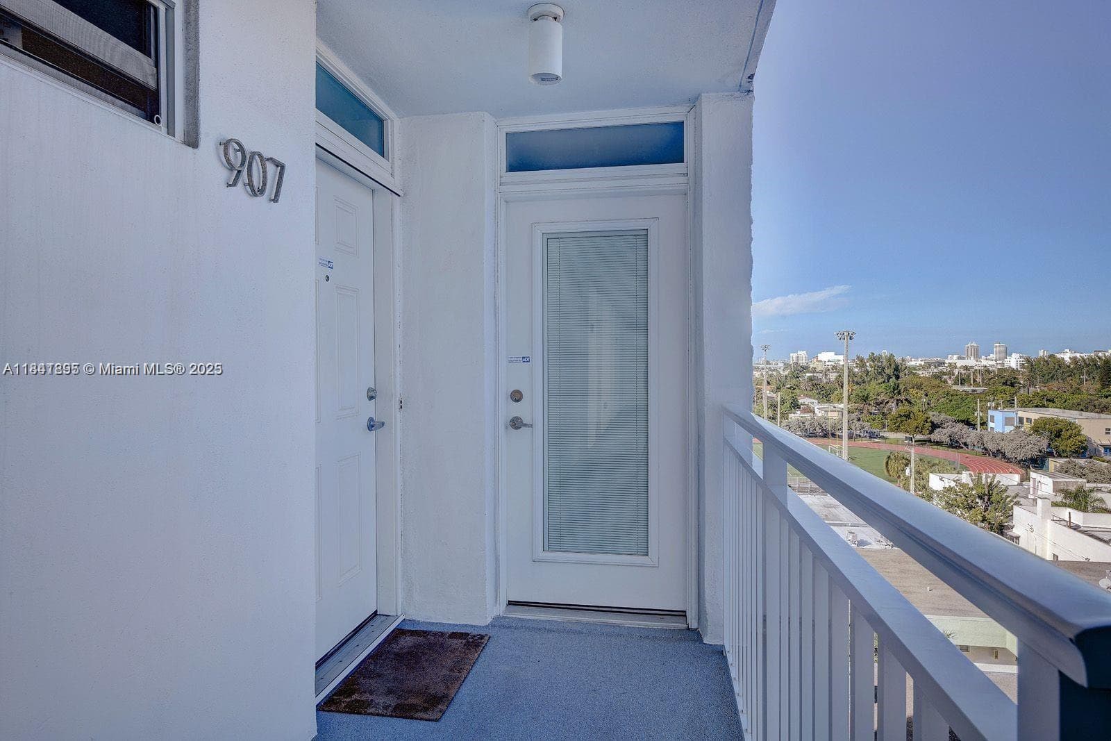 1045 10th St # 907, Miami Beach FL 33139