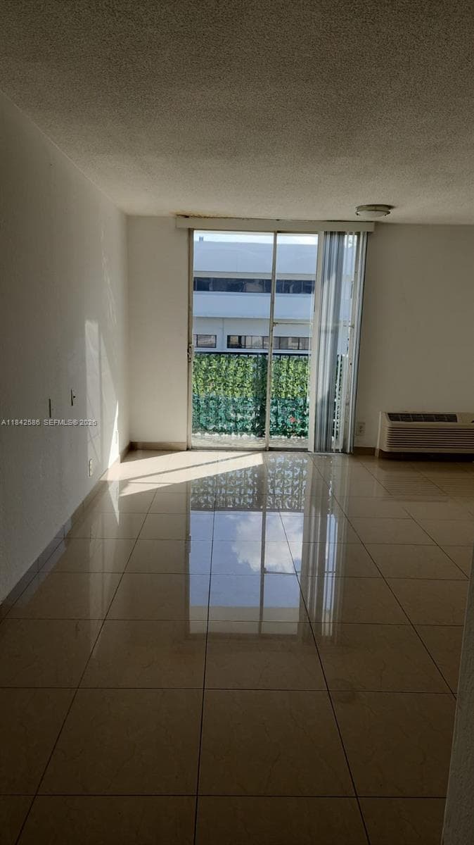 16450 NW 2nd Ave # 206, Miami FL 33169