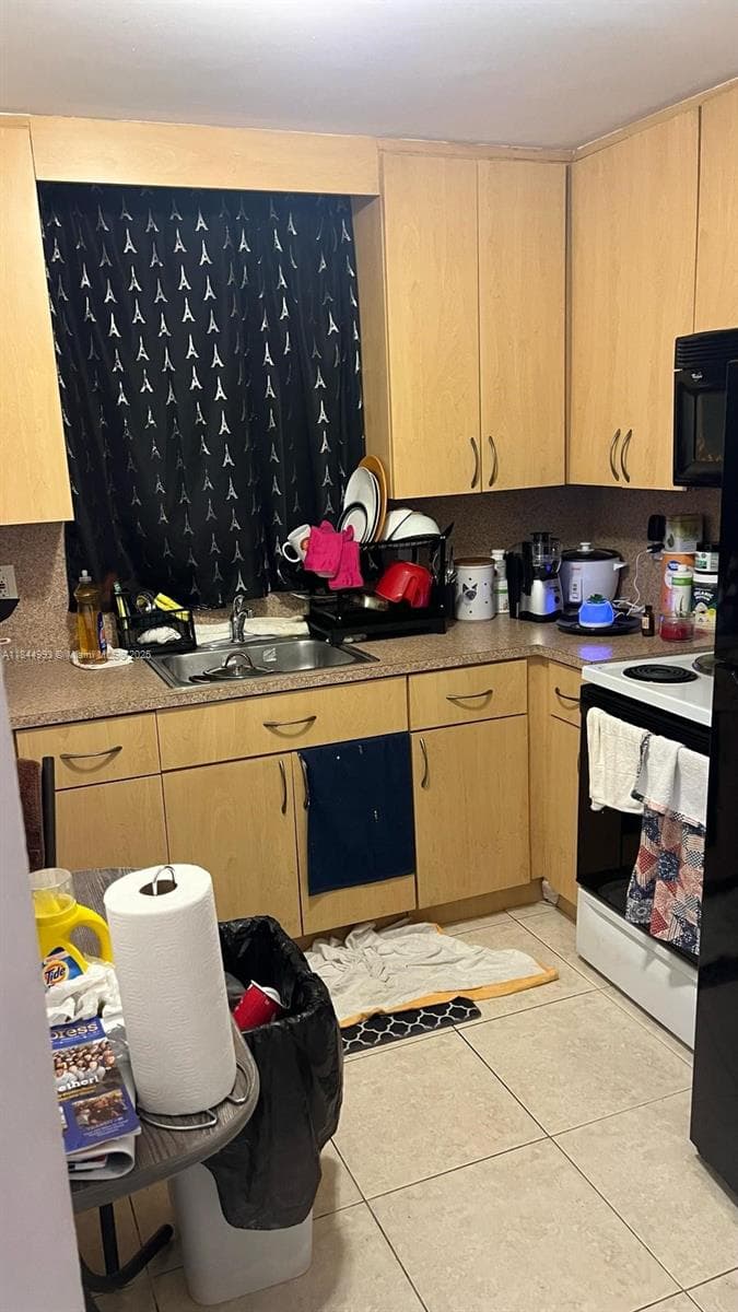 19080 NE 3rd Ct # 307, Miami FL 33179