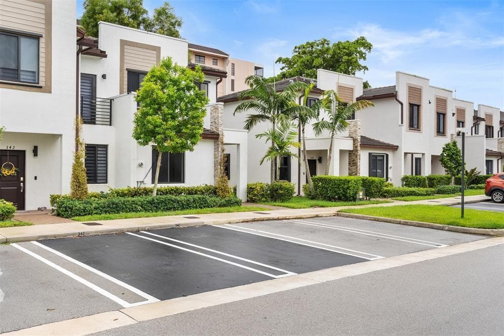 340 NE 208th Terrace # 340, Miami FL 33179