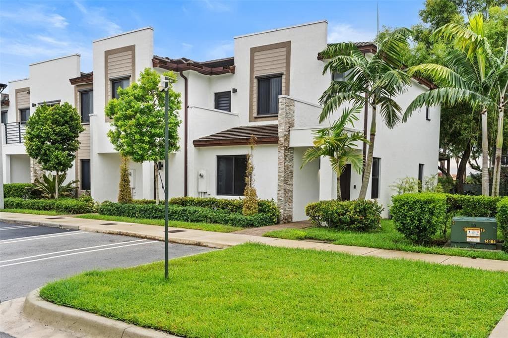 340 NE 208th Terrace # 340, Miami FL 33179