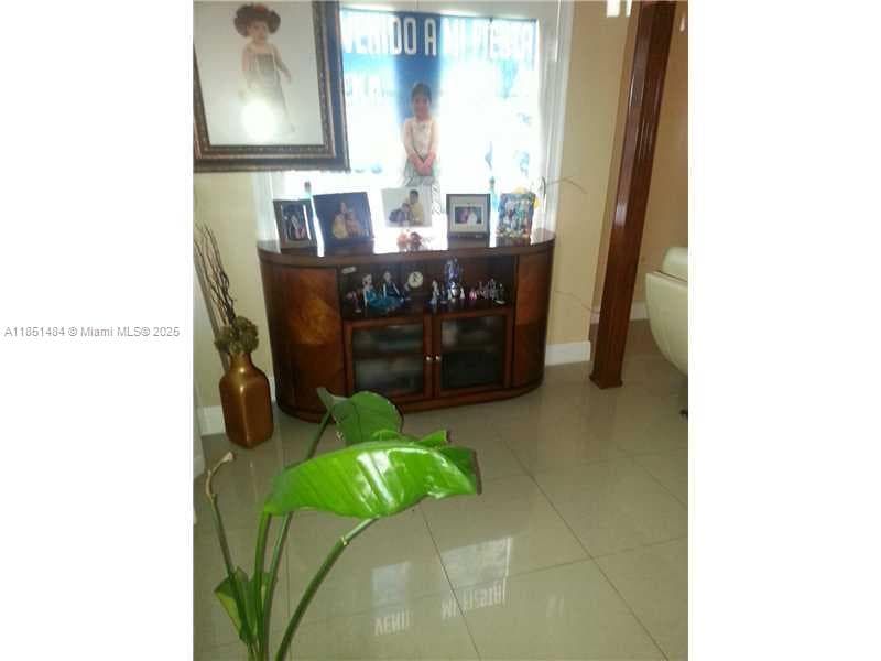 321 NW 13th Ave, Miami FL 33125