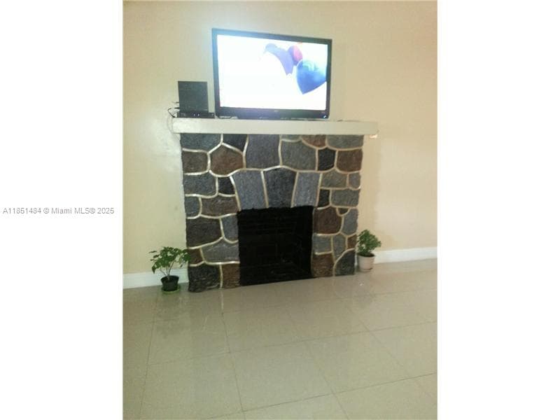 321 NW 13th Ave, Miami FL 33125