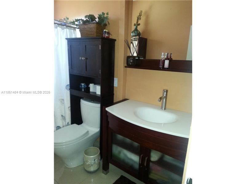 321 NW 13th Ave, Miami FL 33125