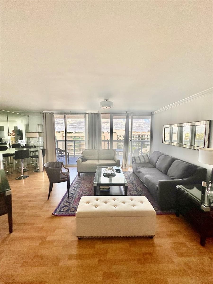 6301 Collins Ave # 806, Miami Beach FL 33141