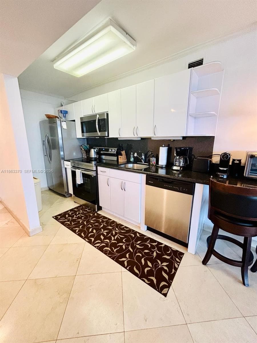 100 Lincoln Rd # 1034, Miami Beach FL 33139
