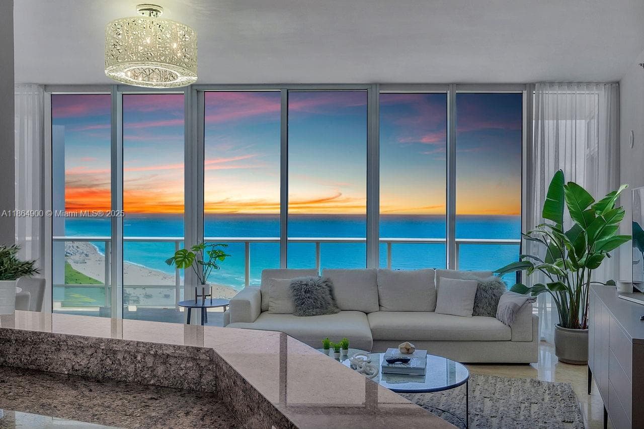 100 S Pointe Dr # 2208, Miami Beach FL 33139