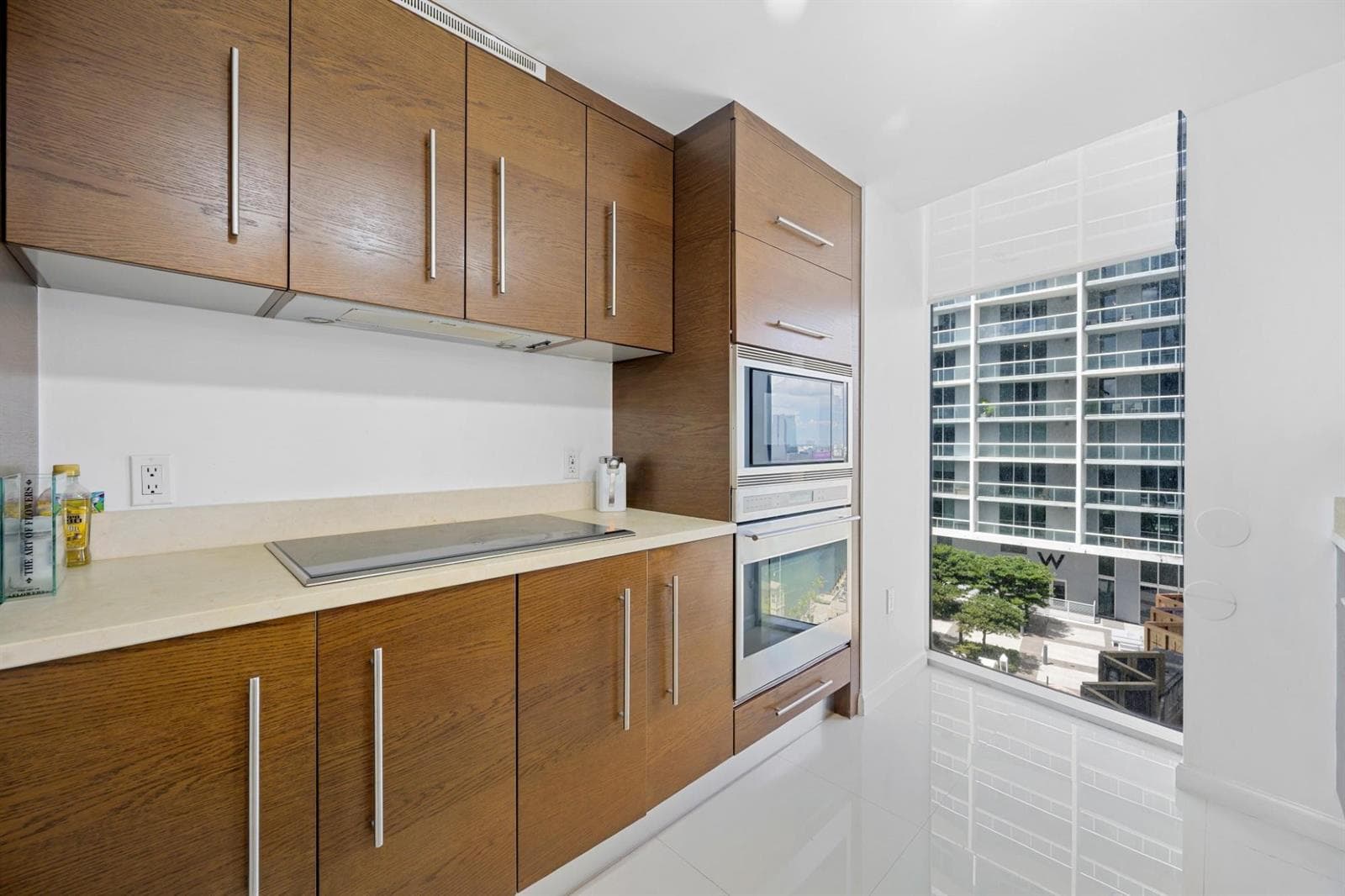 475 Brickell Avenue # 1815, Miami FL 33131