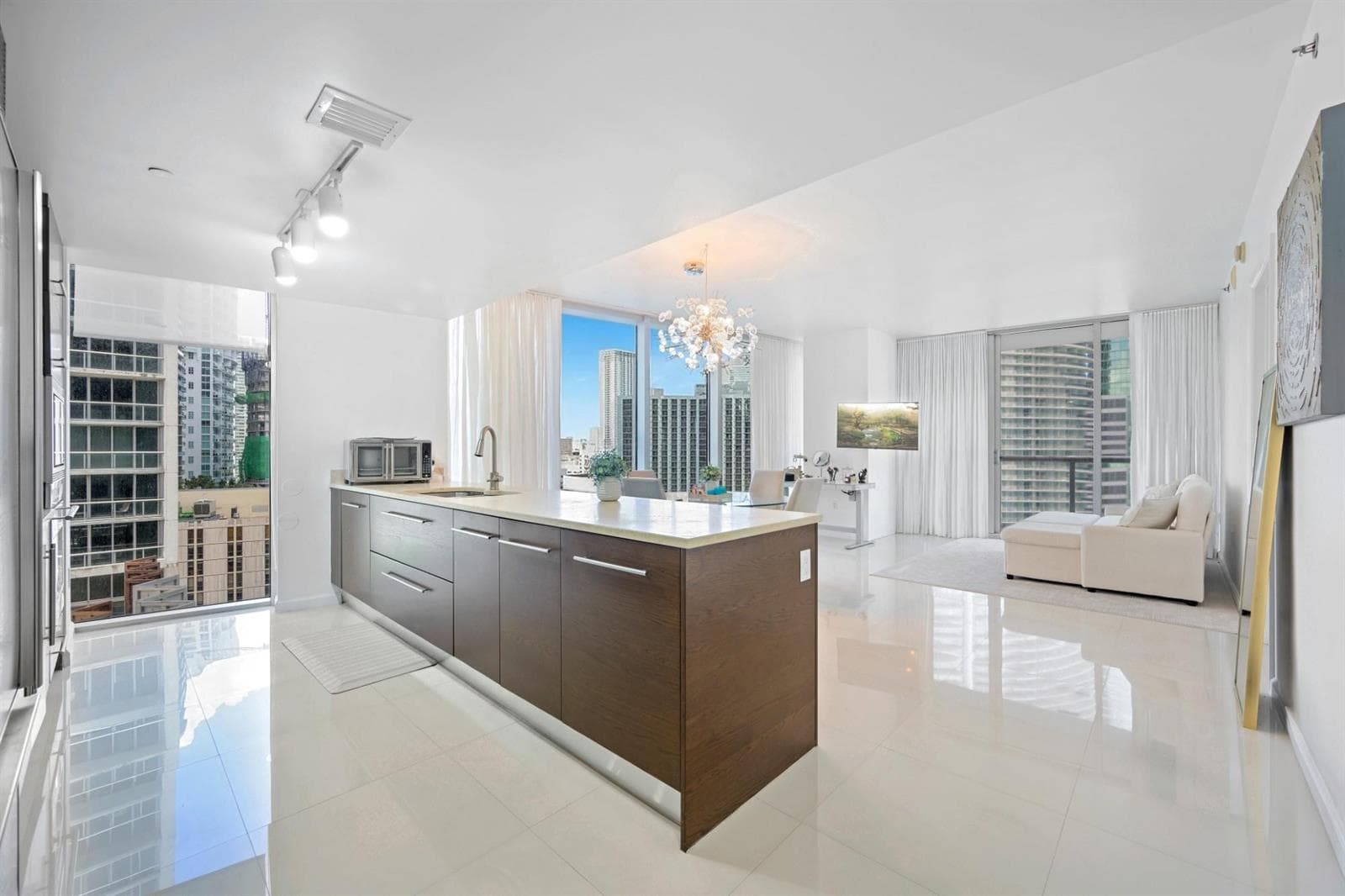 475 Brickell Avenue # 1815, Miami FL 33131