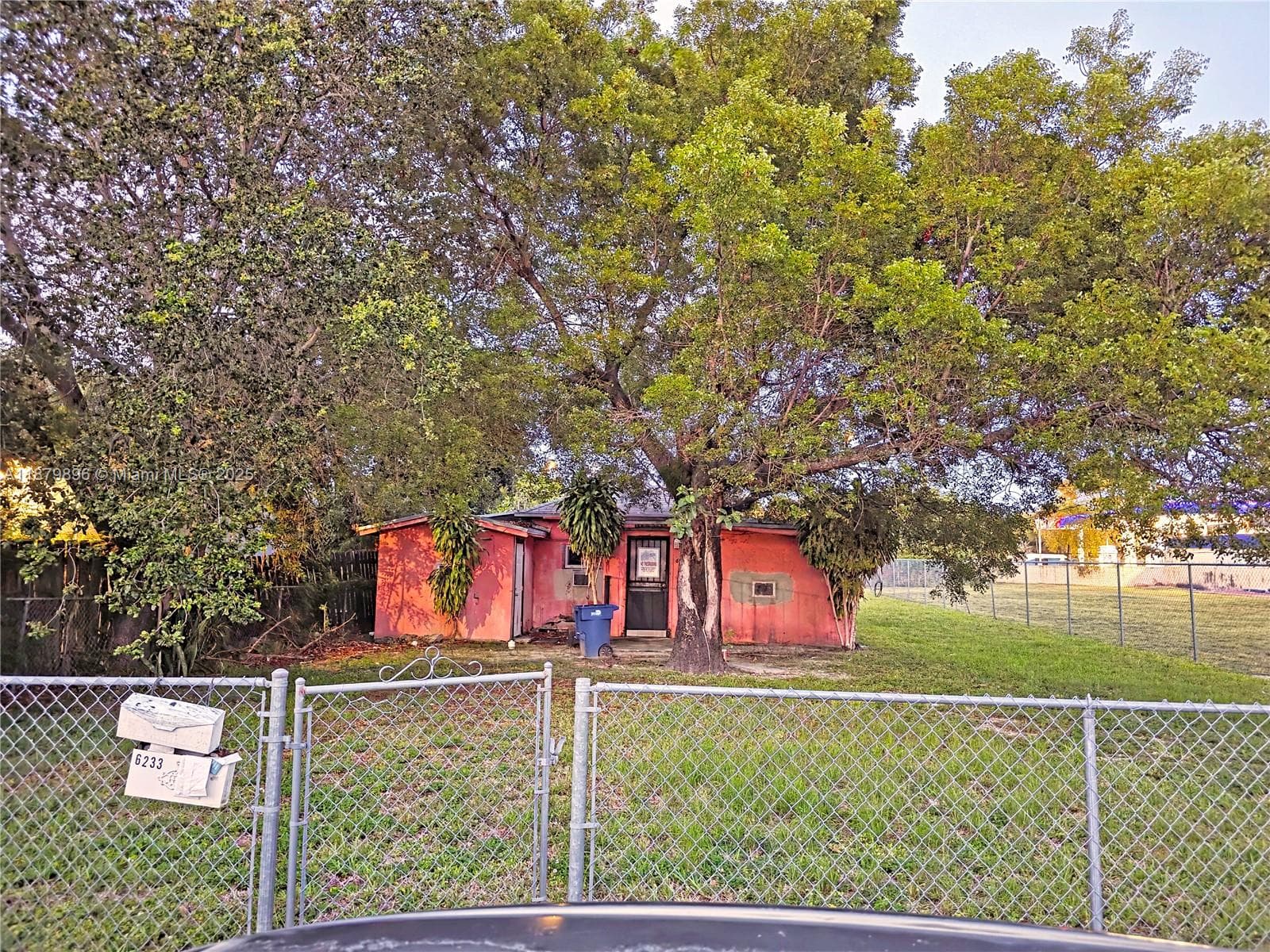 6233 NW 22nd Ct, Miami FL 33147