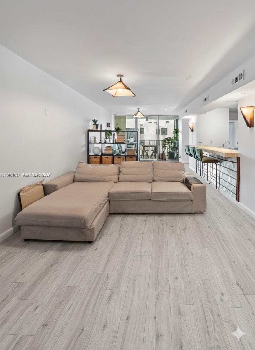 2655 Collins Ave # 510, Miami Beach FL 33140