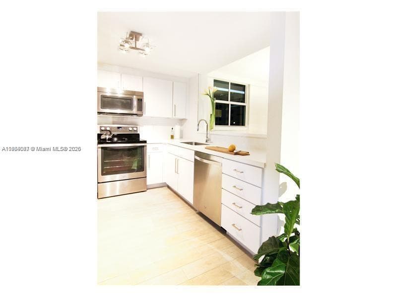 1250 S Miami Ave # 901, Miami FL 33130