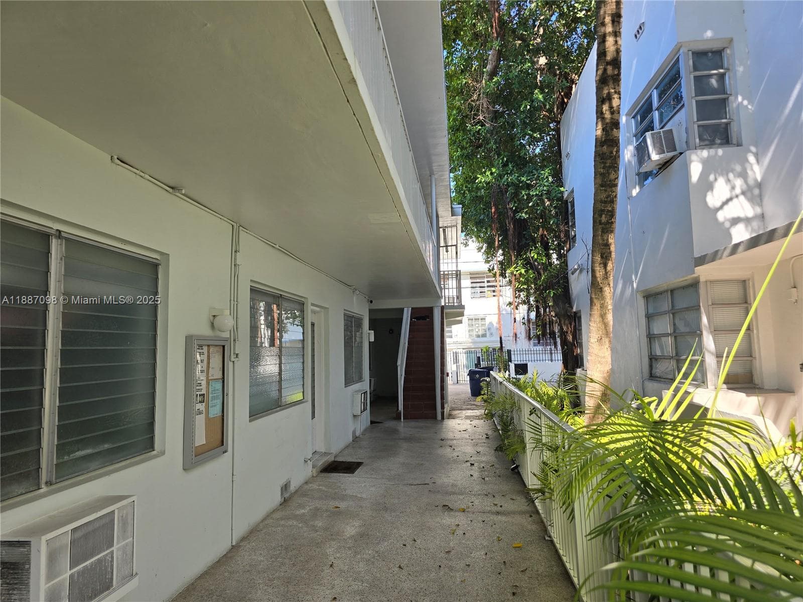 835 Meridian Ave # 4, Miami Beach FL 33139