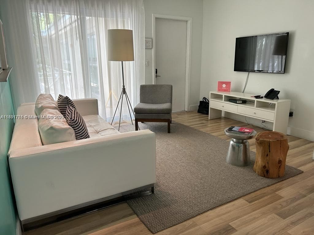 1816 Meridian Ave # 18, Miami Beach FL 33139