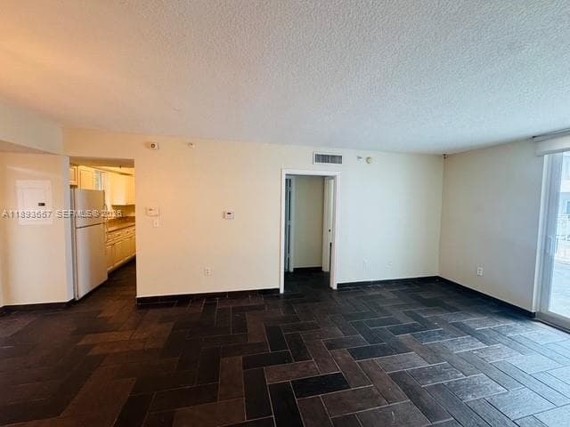 7800 Collins Ave # 203, Miami Beach FL 33141