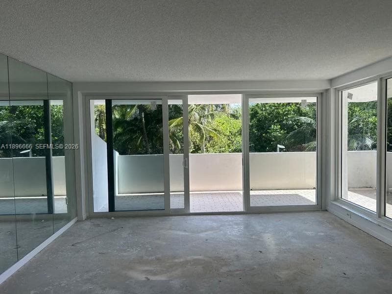 177 Ocean Lane Dr # 208, Key Biscayne FL 33149
