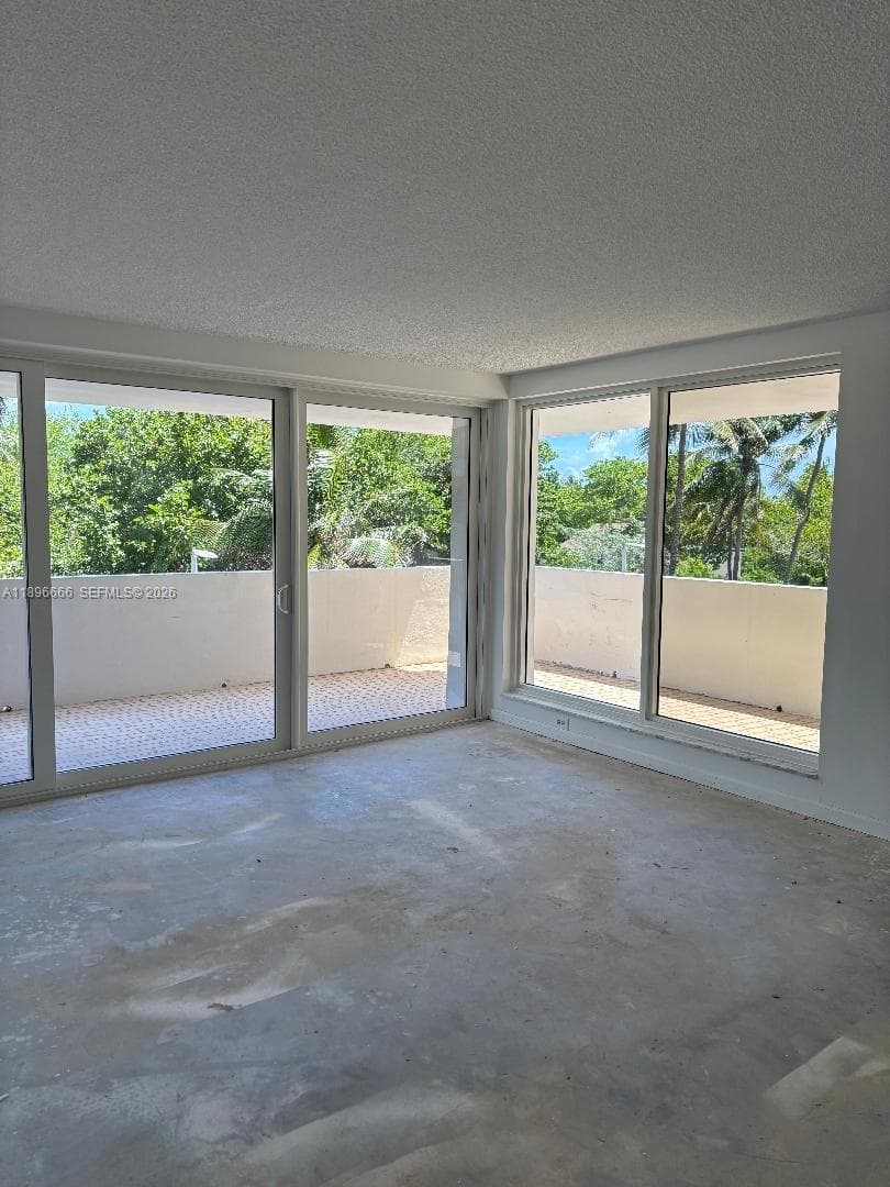 177 Ocean Lane Dr # 208, Key Biscayne FL 33149