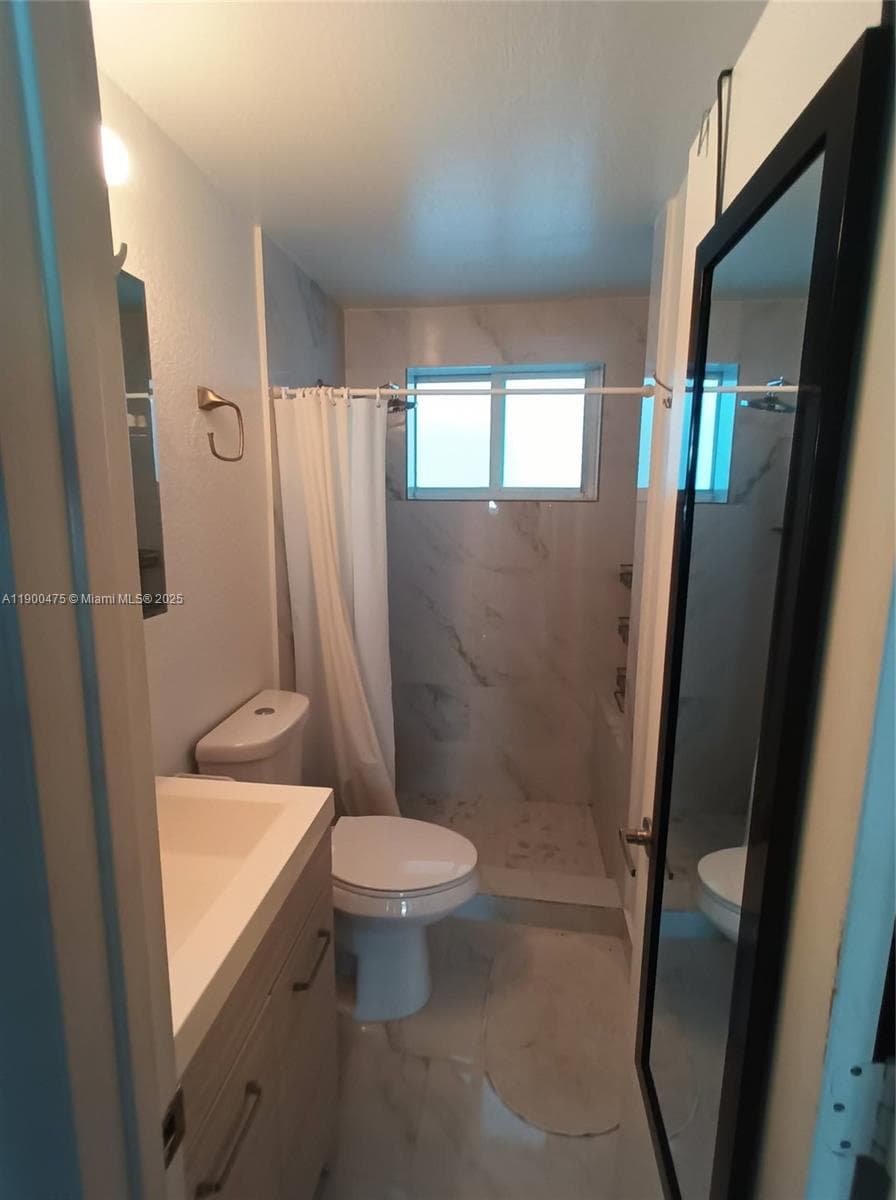 300 74th St # 3, Miami Beach FL 33141