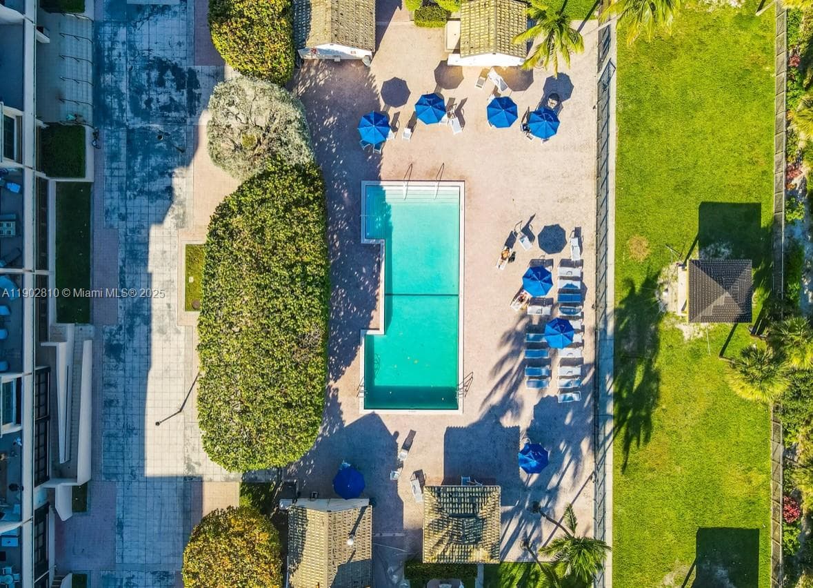 2555 Collins Ave # 2200, Miami Beach FL 33140