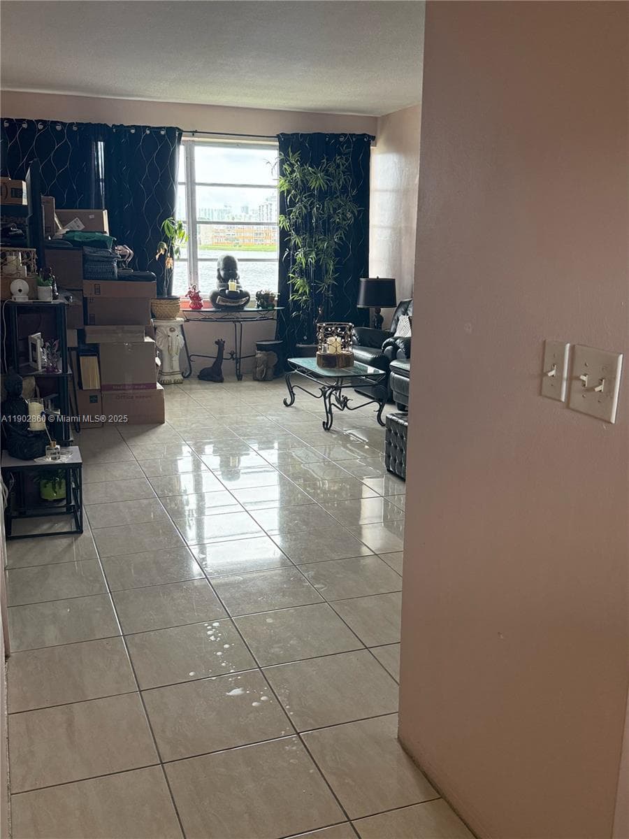 18555 NE 14th Ave # 715, Miami FL 33179