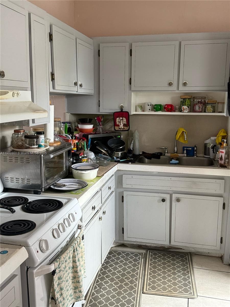 18555 NE 14th Ave # 715, Miami FL 33179