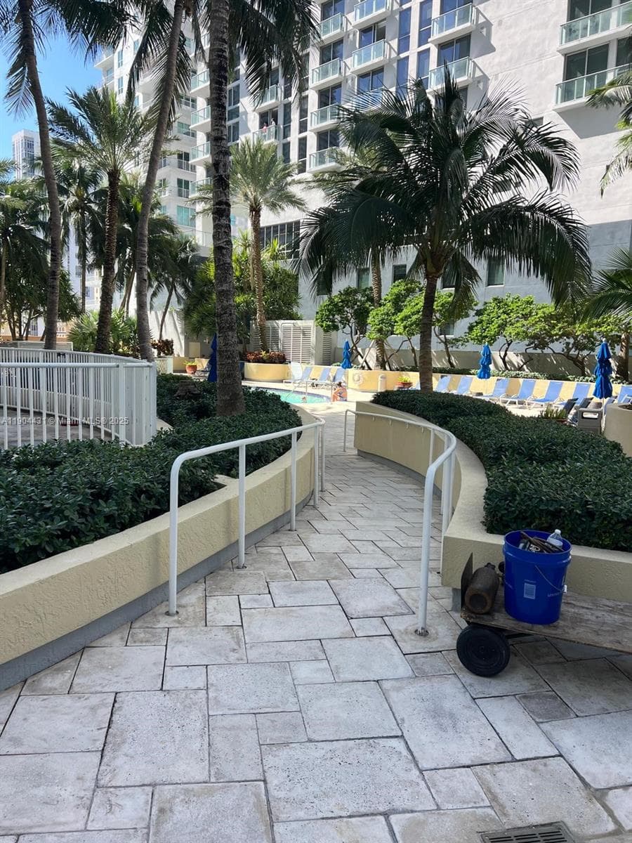 244 Biscayne Blvd # 303, Miami FL 33132