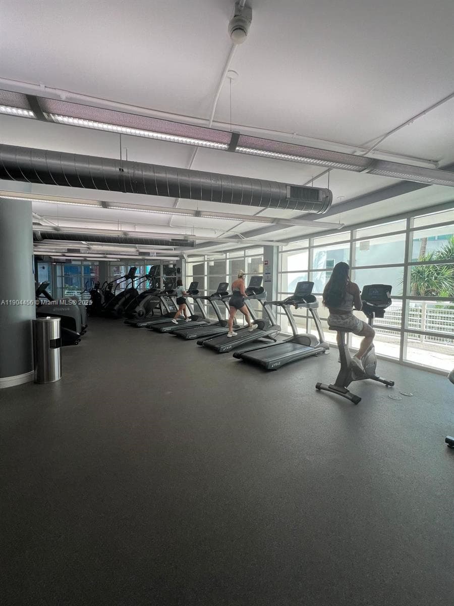 244 Biscayne Blvd # 308, Miami FL 33132