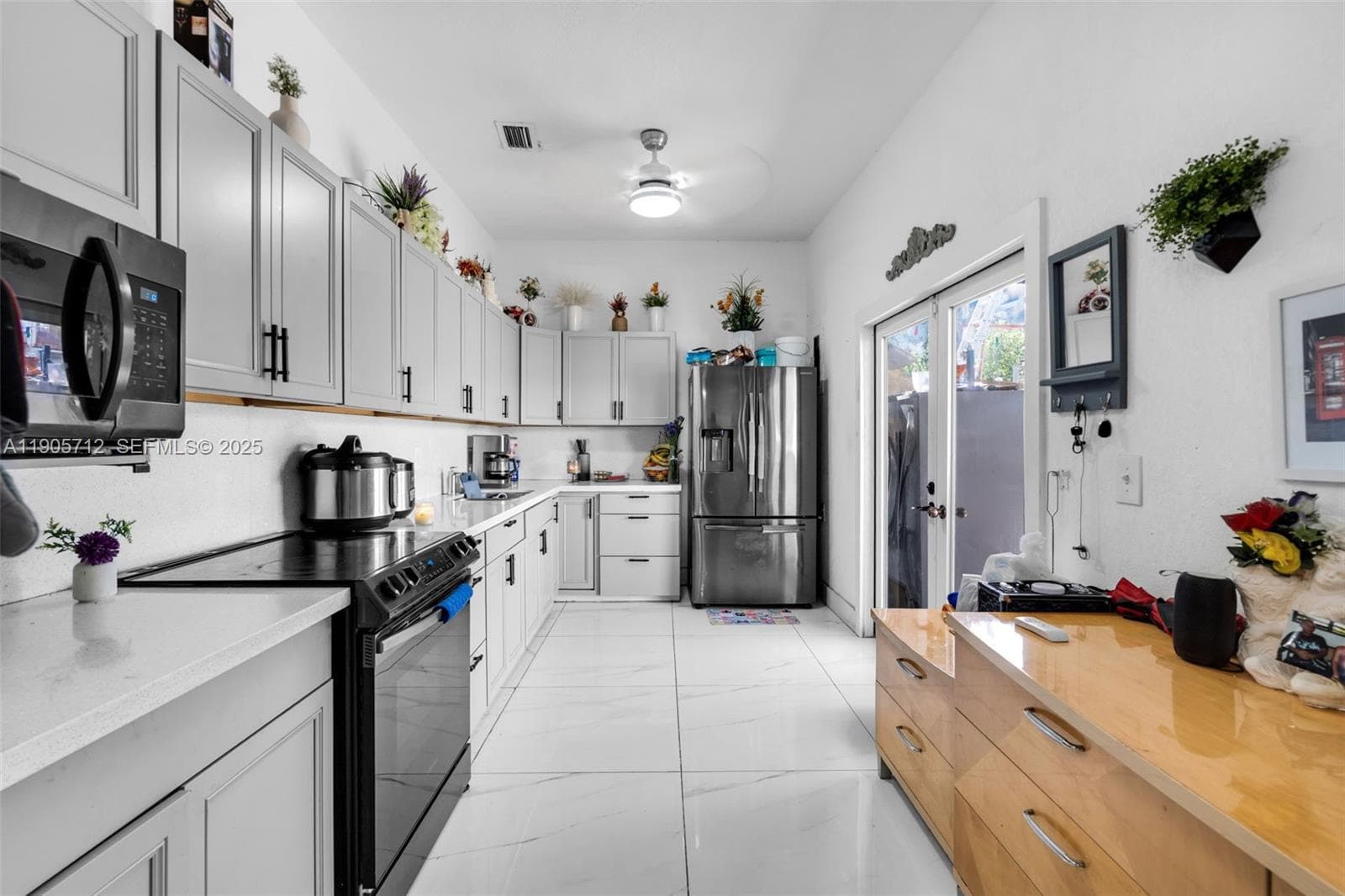 3166 NW 102nd St, Miami FL 33147