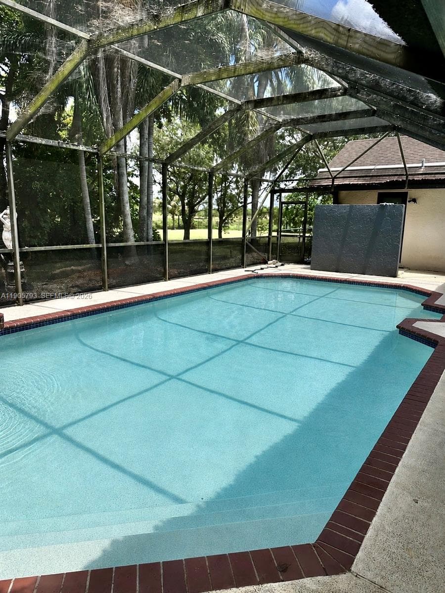 18750 SW 207th Ave, Miami FL 33187