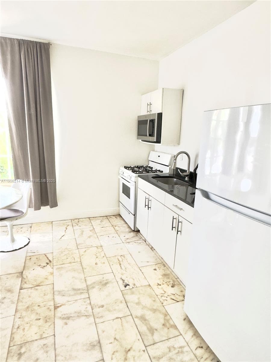 1526 Pennsylvania Ave # 2, Miami Beach FL 33139