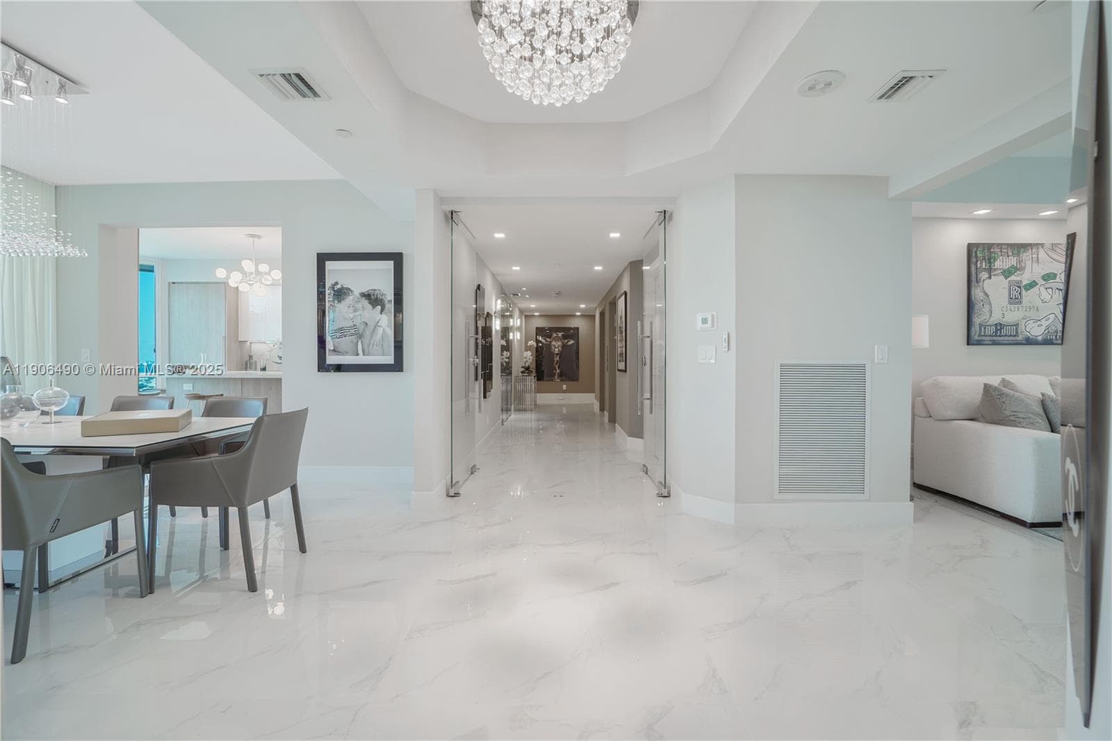 300 S Pointe Dr # 4306, Miami Beach FL 33139
