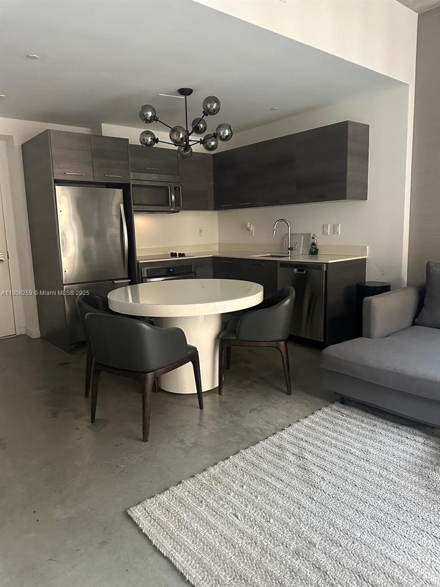 151 SE 1st St # 903, Miami FL 33131