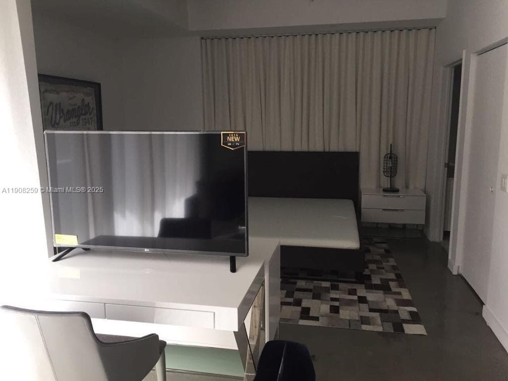 151 SE 1st St # 903, Miami FL 33131
