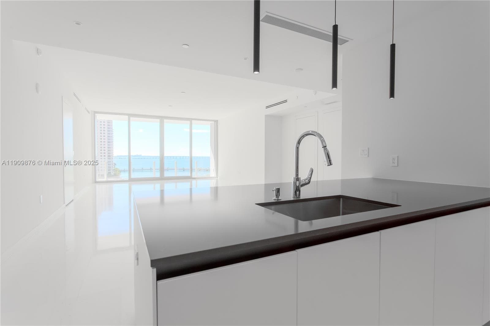 300 Biscayne Blvd Way # 1003, Miami FL 33131