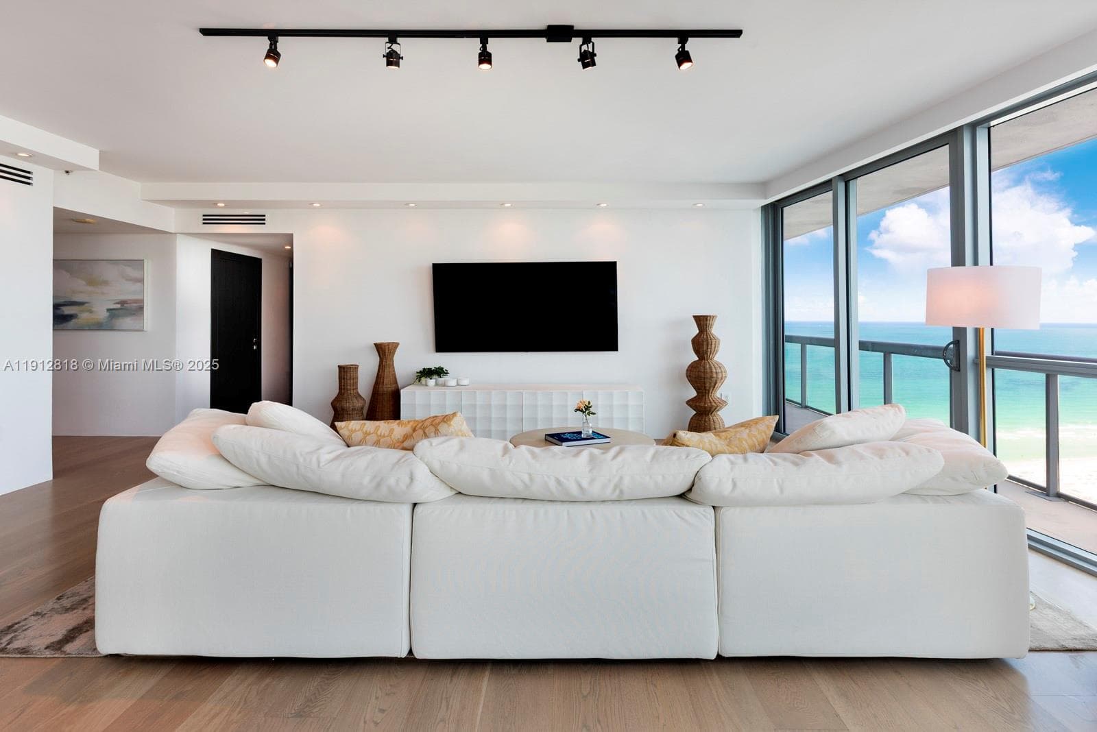 101 20th St # 3006, Miami Beach FL 33139
