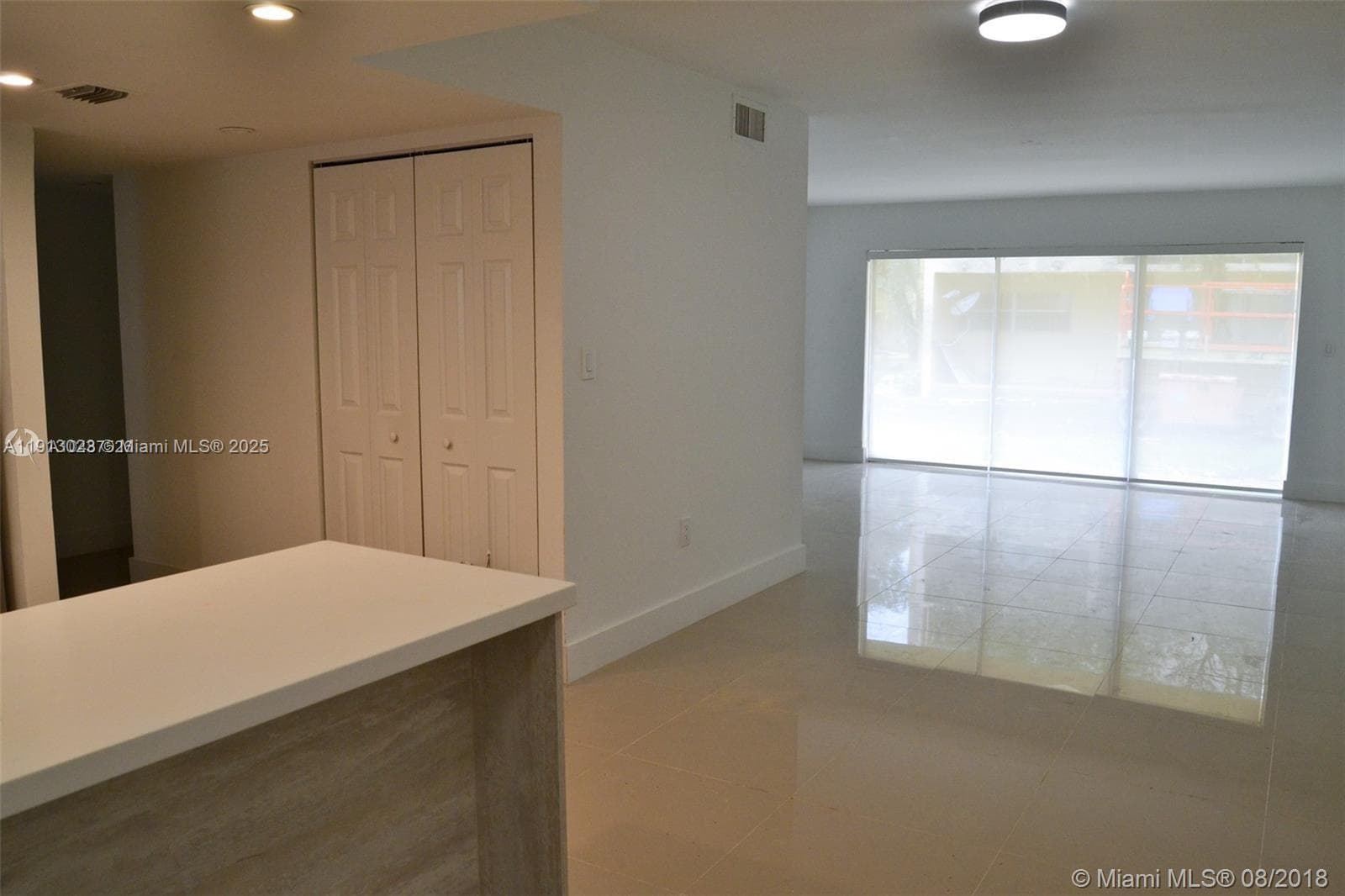 9375 Fontainebleau Blvd # L122, Miami FL 33172