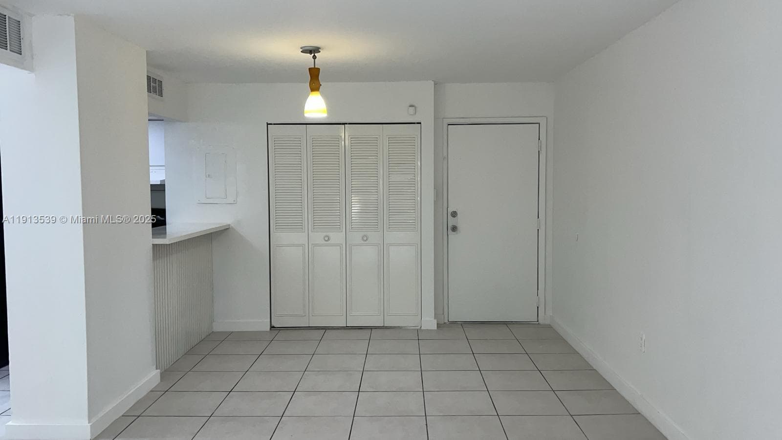 8860 Fontainebleau Blvd # 403, Miami FL 33172