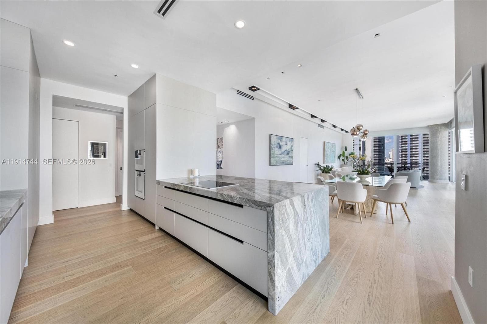 900 Brickell Key Blvd # 1403, Miami FL 33131