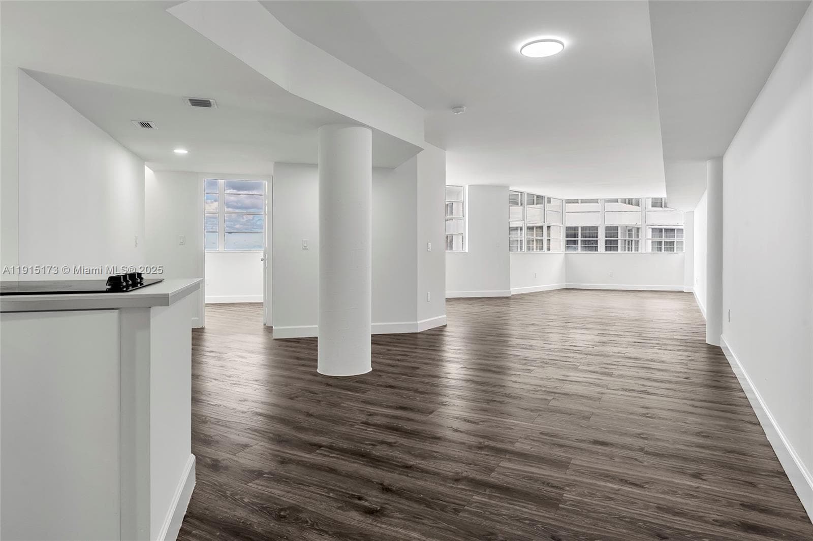 825 Brickell Bay Dr # 1942, Miami FL 33131