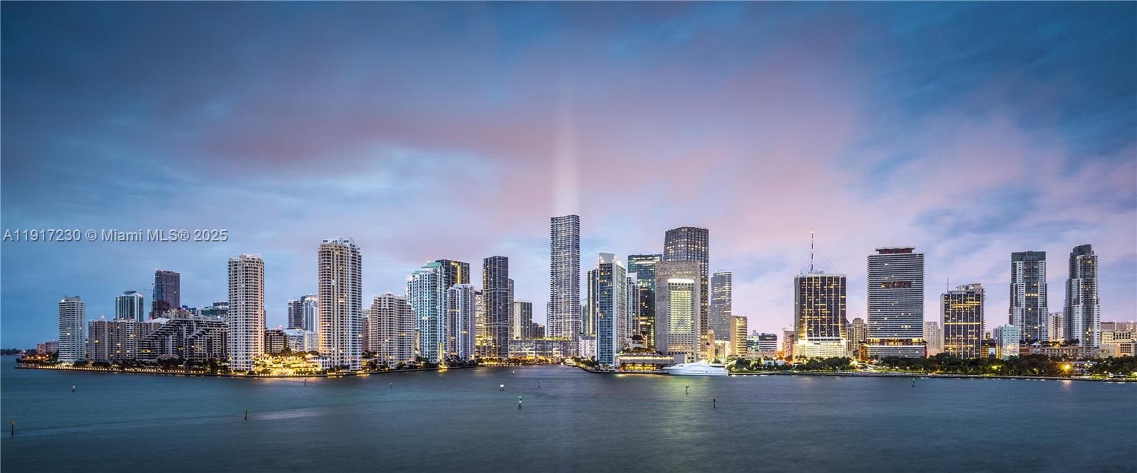 99 SE 5th St, Miami FL 33131